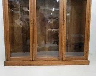 46 Beautiful Antique Lions Head Quartersawn Oak