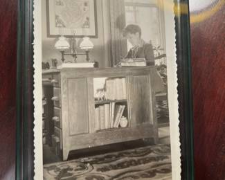 Photo of the desk from 1943