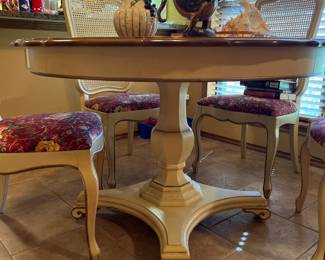 Thomasville Dining Table 