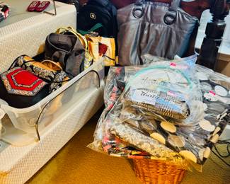 Thirty One Bags, Duffel Bags, many new in package 