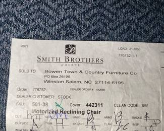 Smith Brothers Electric Recliner