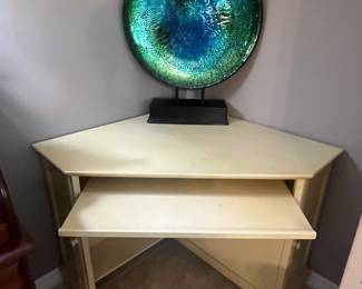 Corner computer desk