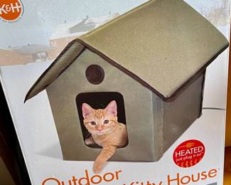 OUTDOOR THERMO-KITTY HOUSE