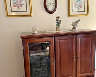 TV Stereo Cabinet $125