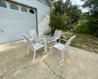 Cute White Patio Set $165