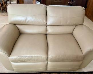 Pristine Condition! Leather Recliner! $400!