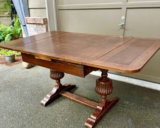 Great Antique Table.