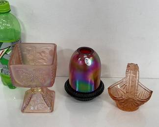 Glass Lot Including (2- Fenton)