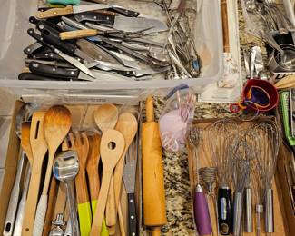 Lot's of Kitchen Items