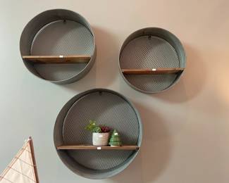 Kirkland Round Gray Chicken Wire Hanging Shelves