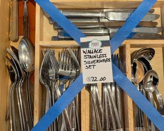 Wallace Stainless Silverware set