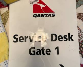 Qantas Service Desk Sign