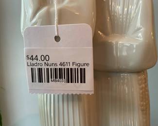 Lladro Nuns 4611 Figure