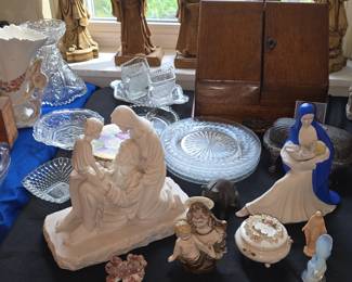 Serving Pieces - Antique Figurines 