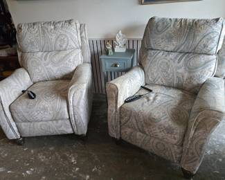 Pair of Electric Recliners 