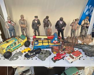 Wooden Vintage Railroad Men - Antique Toys