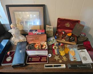 Vintage Pens - Medals - BB's