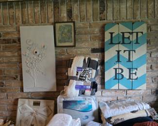 Wall Decor - Blankets 