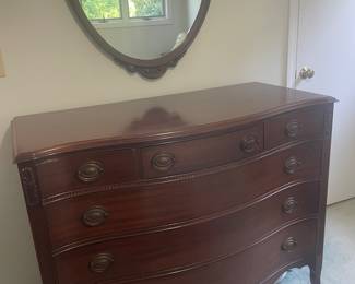 Gorgeous Womens Dresser in mint condition