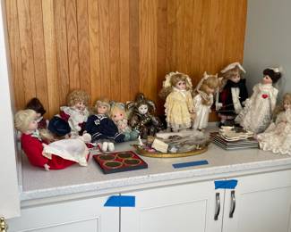 Vintage Dolls w/ certificate 