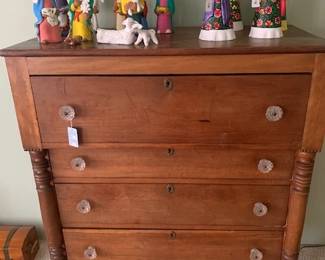 Antique chest of drawers