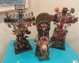 Claudio Jimenez Quispe crucifixes