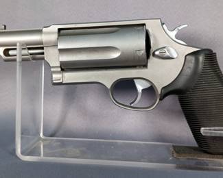 Taurus The Judge .45 LC / .410 ga 5-Shot Revolver SN# IY200405