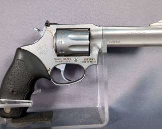 Brazil Taurus 941 .22 Magnum 8-Shot Revolver SN# EU22893