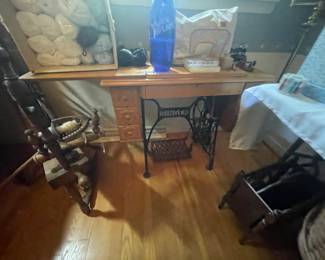 Singer sewing machine 