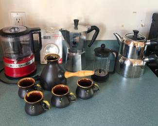 Small red KitchenAid food processor, Bialetti Moka Express (Italy), Turkish coffee set, small Bodum coffee press, 2-piece stainless Turkish tea pot