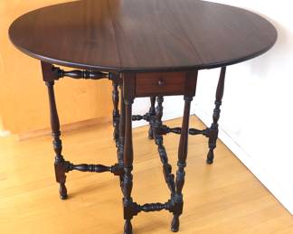 Gate leg table with both leaves up - can have one or both up (as shown: top is 27” x 36.5”)