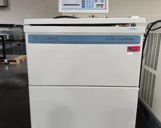 Beckman J2-MC Centrifuge