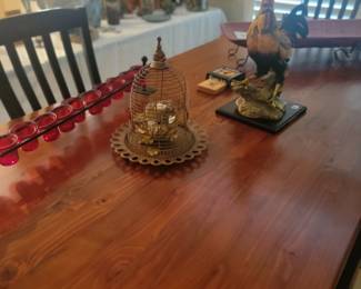 Beautiful Wood table with 6 chairs