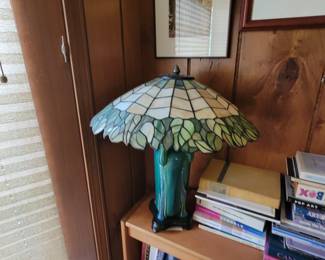 DALE TIFFANY lamp