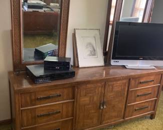 CENTRY Triple Dresser