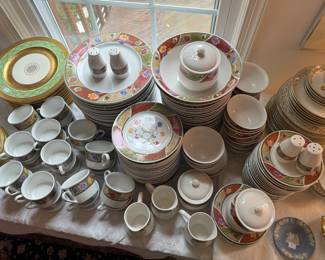 Large Gibson China Collection