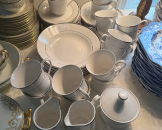 Gibson China Collection