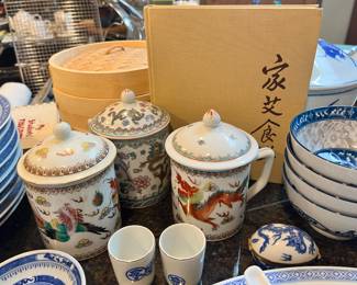 3 Chinese Jingdezhen Famille Dragon Porcelain Lidded Tea Cups