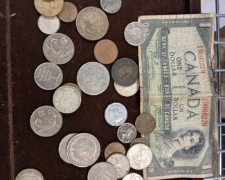 Foreign coin lot.