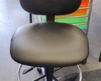 comfortable rolling office chair