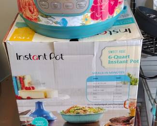 Pioneer women insta pot New in box 
