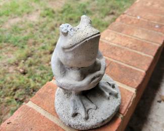 Concrete frog statuary