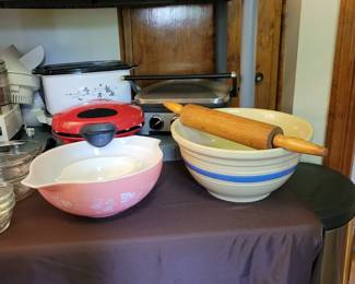 Pyrex Pink Gooseberry Cinderella bowls