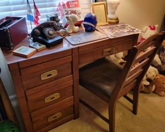 Youth desk and chari