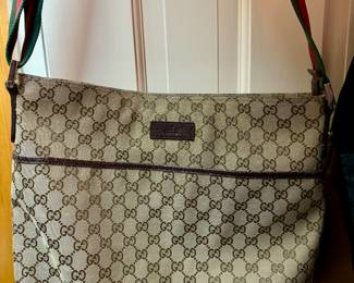 Authentic Gucci messenger bag 