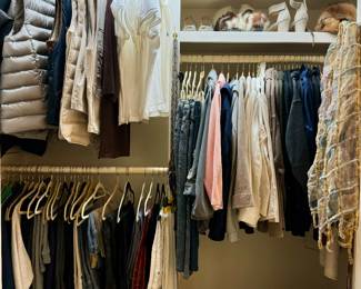 Clothing size Medium 
Shoes size 8-9 