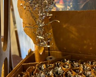 Evergleam 6 ft Christmas Tree Stainless Aluminum and very cooool