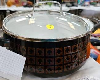 WESTBEND DISH WITH LID