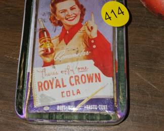 GLASS ROYAL CROWN PAPER WEIGHT