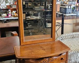 WOODEN HALL TREE WITH MIRROR